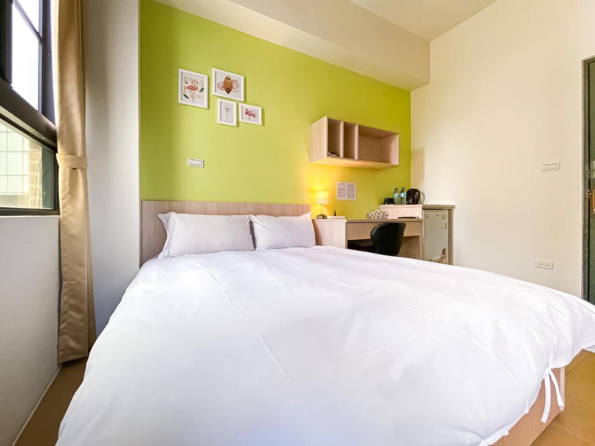 Adagio Hostel Đài Trung Ngoại thất bức ảnh