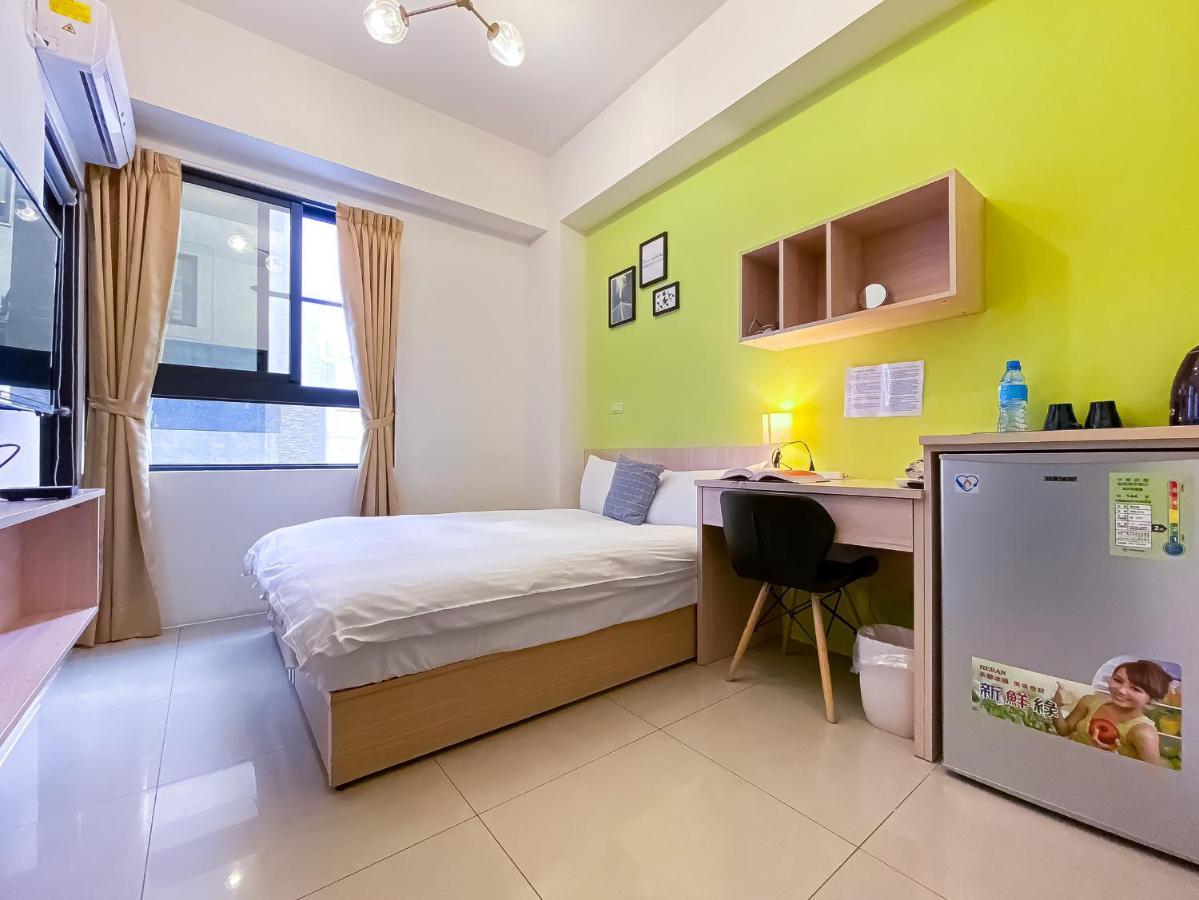 Adagio Hostel Đài Trung Ngoại thất bức ảnh