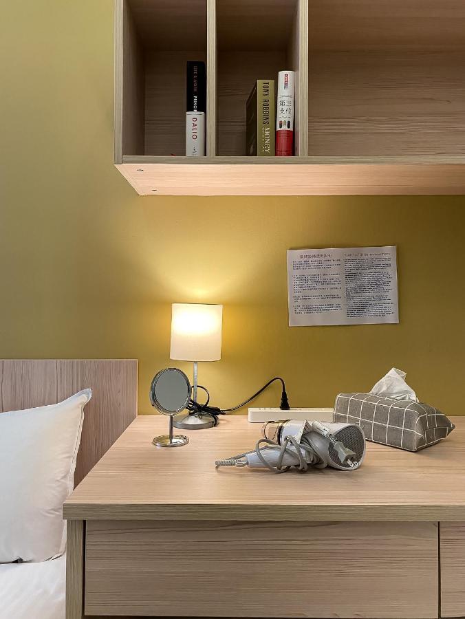 Adagio Hostel Đài Trung Ngoại thất bức ảnh